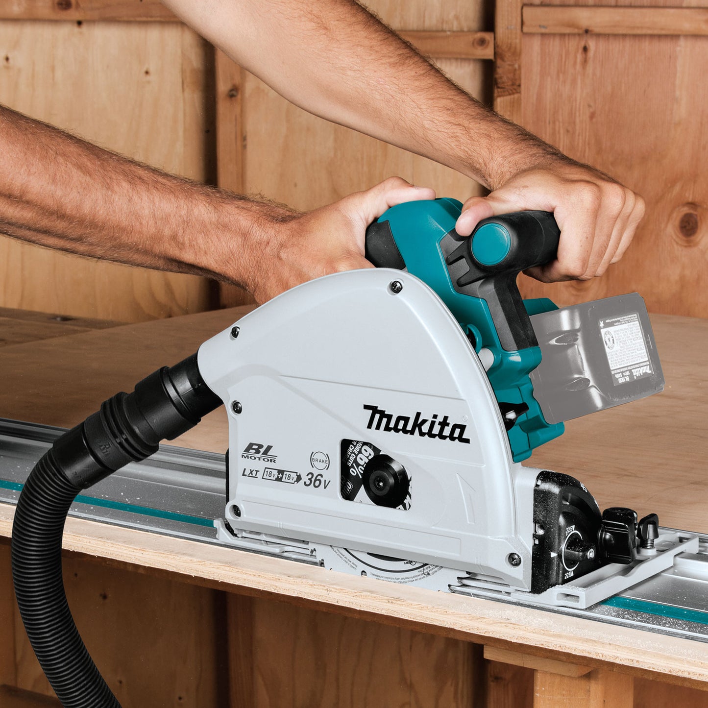 Makita DSP601ZJ, 18Vx2 LXT 6-1/2" Plunge Cutter Saw (Tool Only)