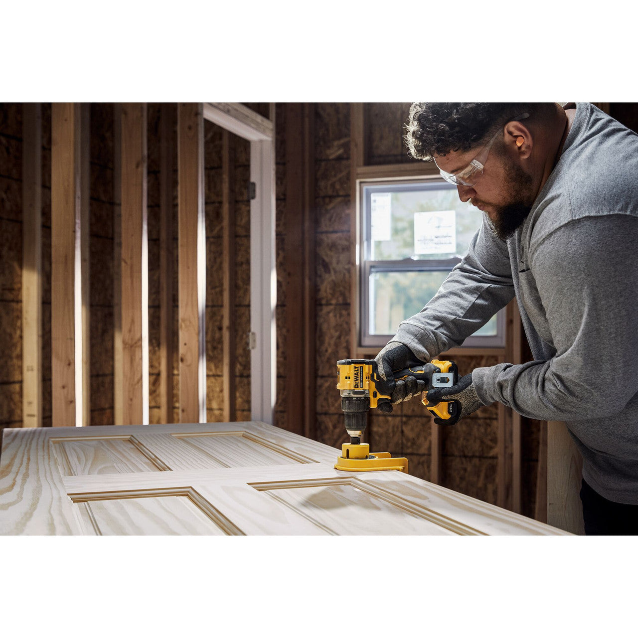 DEWALT DCD794D1, Atomic Compact Series 20V Max Brushless Cordless 1/2 In. Drill/Driver Kit