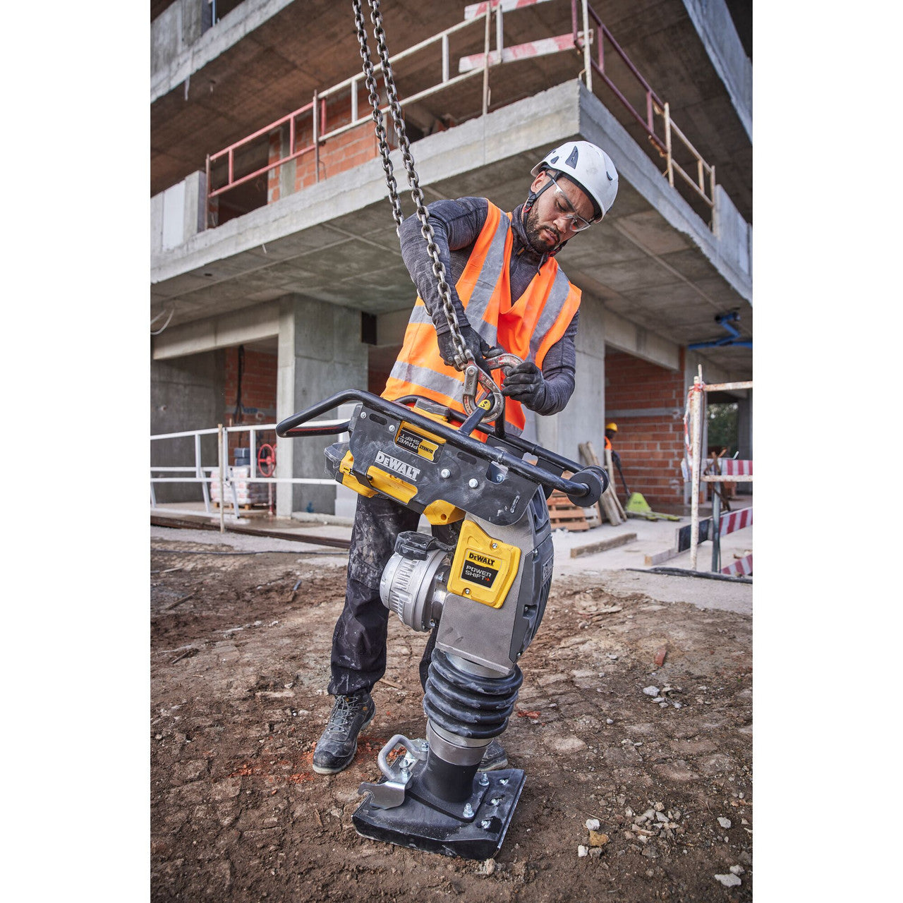 DEWALT DCPS660AG2, 60kg Cordless Rammer Kit