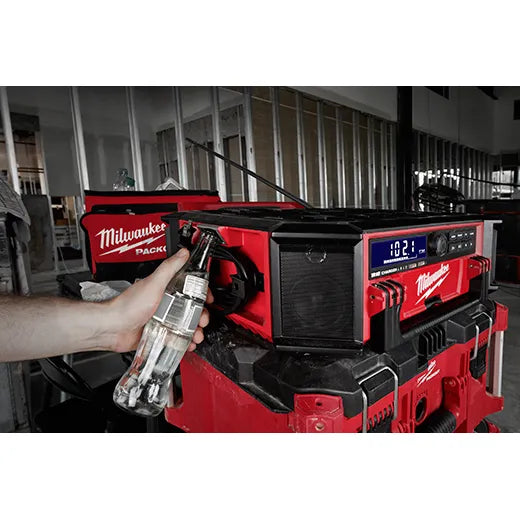 Milwaukee 2950-20, M18 PACKOUT Radio + Charger (Tool Only)