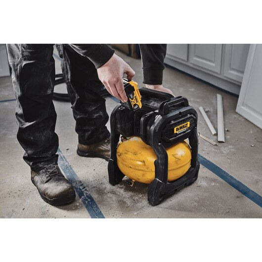 DEWALT DCC2520T1, 20V MAX* 2-1/2 GAL. BRUSHLESS CORDLESS AIR COMPRESSOR KIT