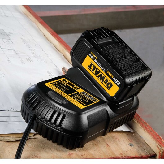 DEWALT DCB101, 12V MAX - 20V MAX Li-Ion Battery Charger