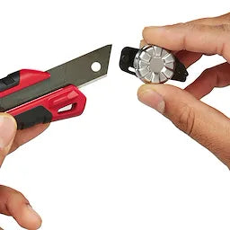 Milwaukee 48-22-1961, 18mm Snap Off Knife with Metal Lock and Precision Cut Blade