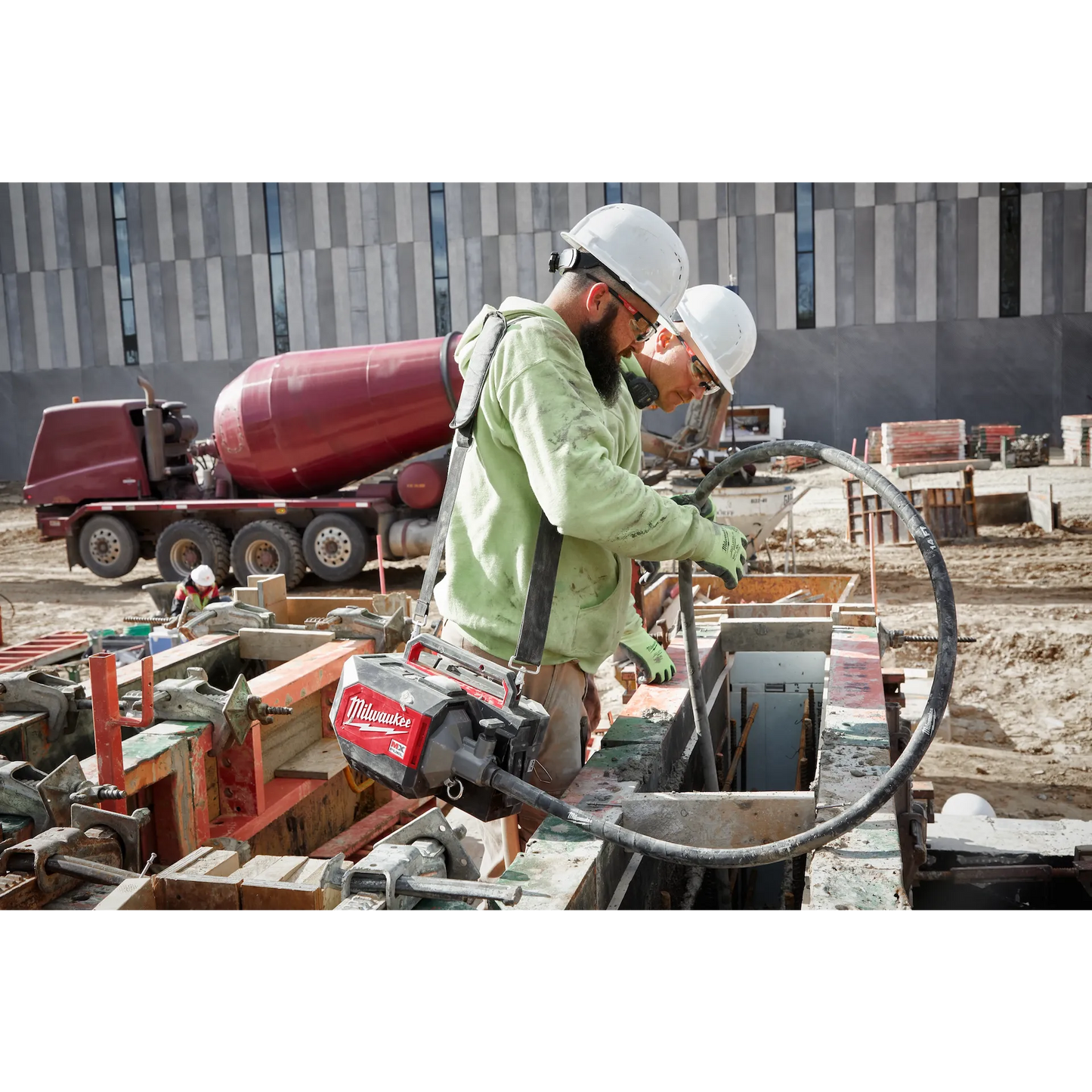 Milwaukee 48-37-5020, MX FUEL 2 In Concrete Vibrator Head