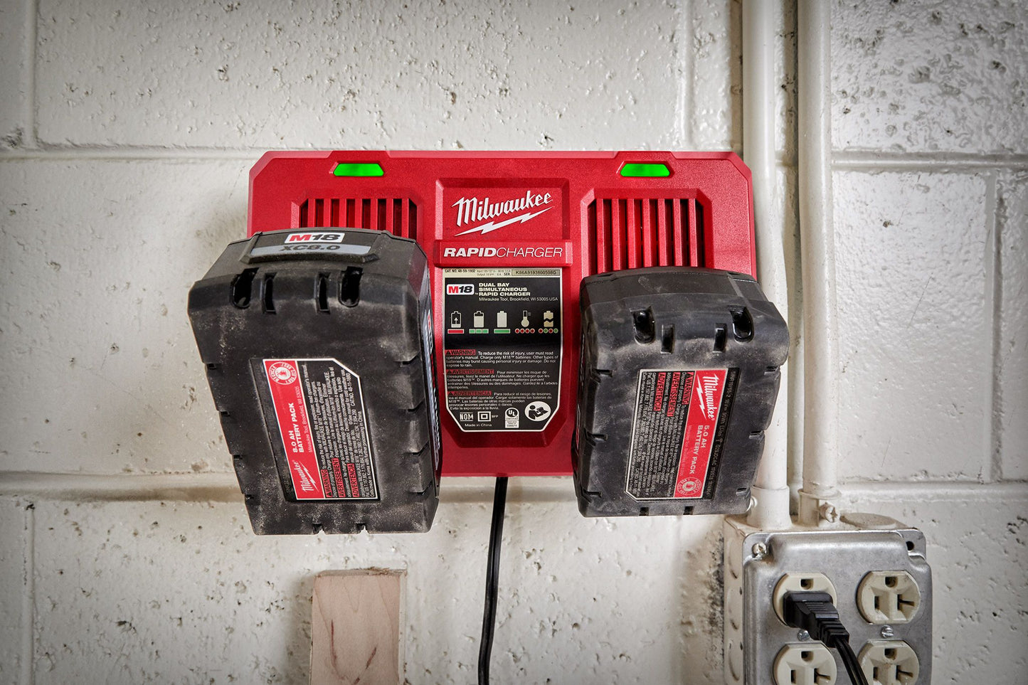 Milwaukee 48-59-1802, M18 Dual Bay Simultaneous Rapid Charger
