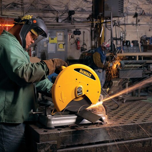 DEWALT D28715, 14'' Chop Saw w/Keyless Blade Change System