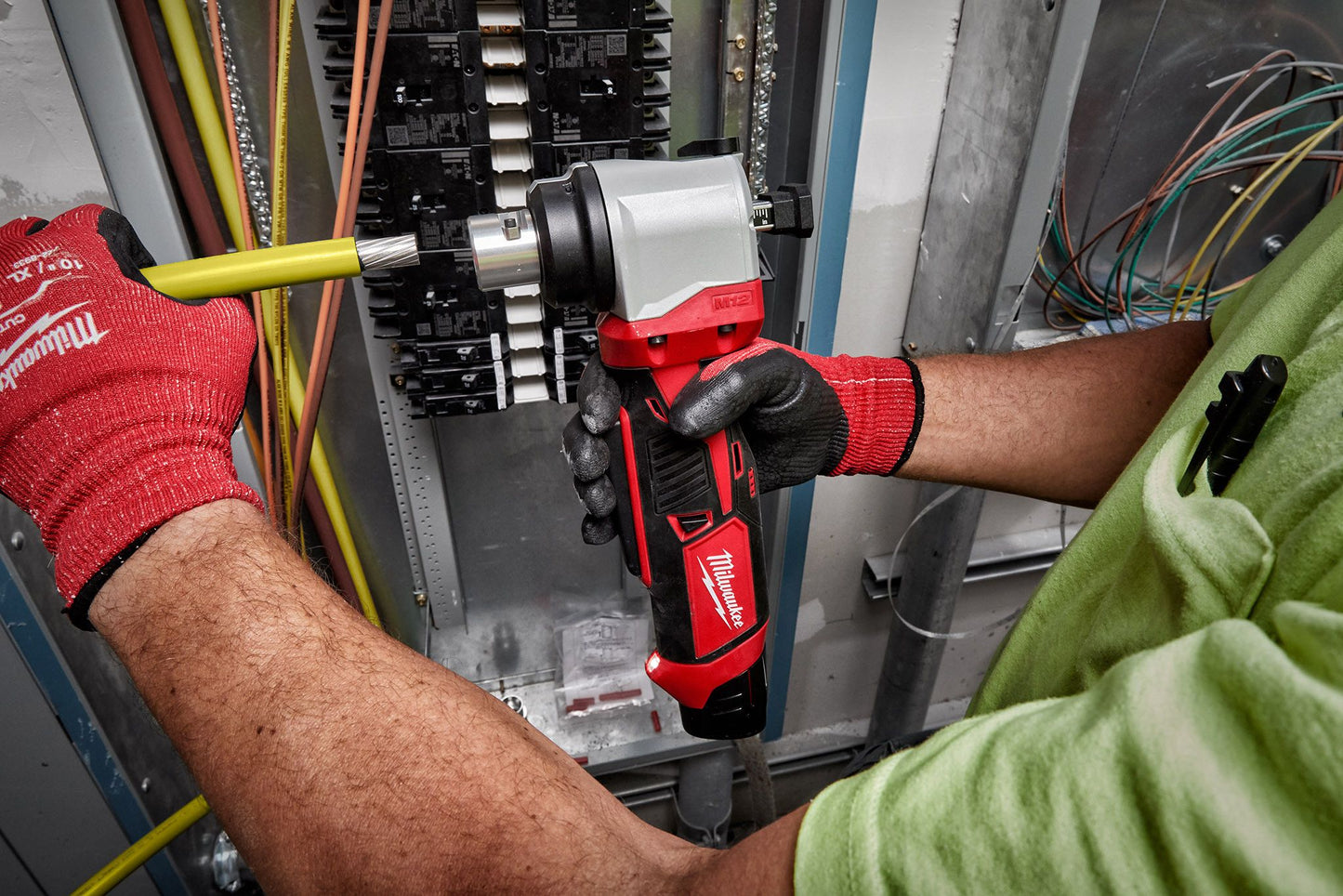 Milwaukee 2435CU-21S, M12 Cable Stripper Kit with 17 Cu THHN / XHHW Bushings