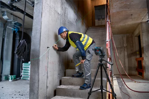 BOSCH GCL100-40G, GCL100-40G Self-Leveling Cross-Line Laser w/ Plumb Points-Green