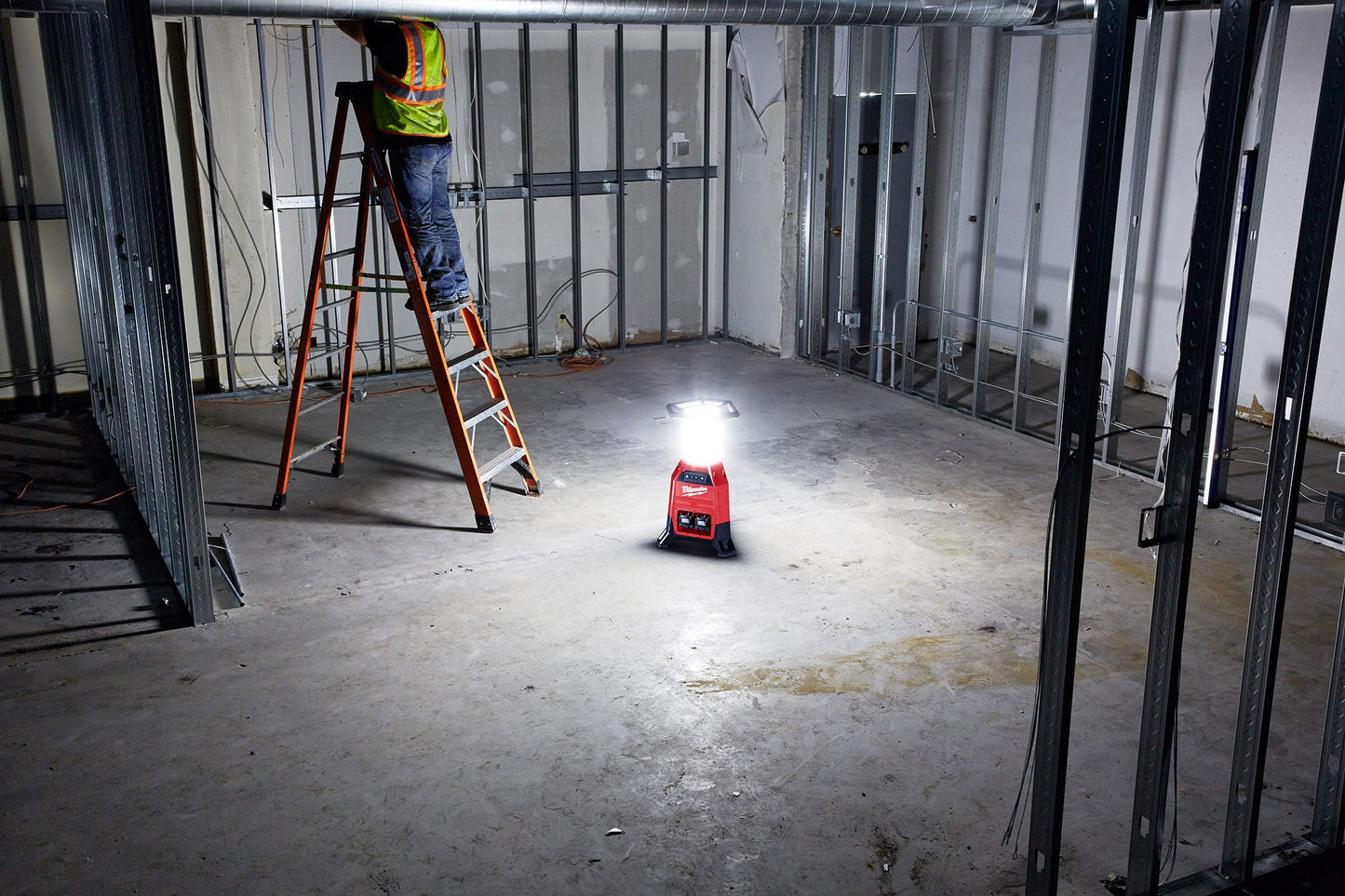 Milwaukee 2151-20, M18 RADIUS Site Light (Tool Only)