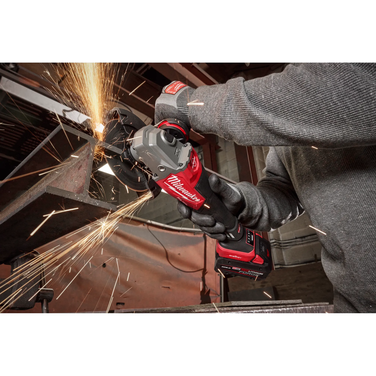 Milwaukee 3672-20, M18 FUEL™ 4-1/2"-6" Variable Speed Braking Grinder, Paddle Switch w/ ONE-KEY™