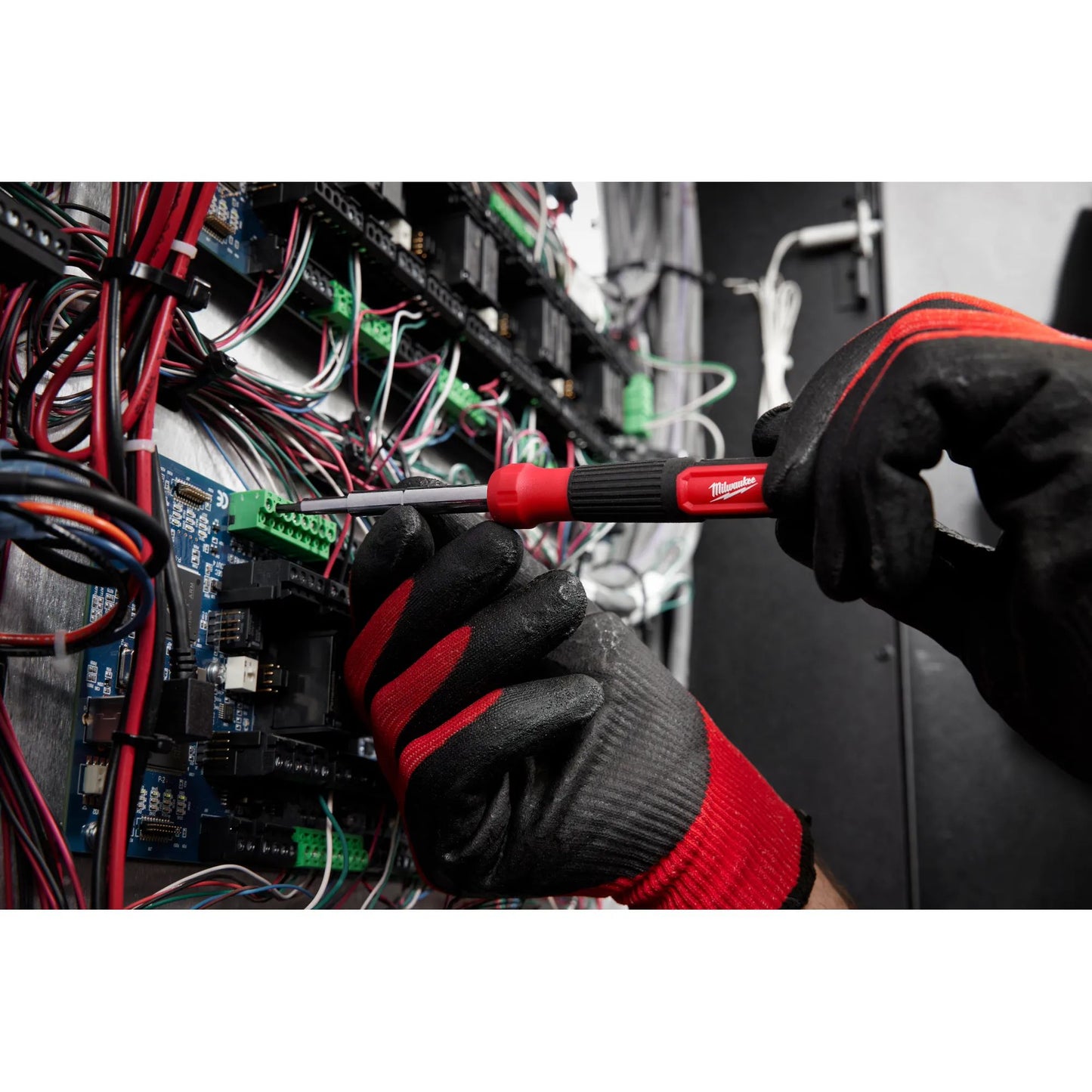 Milwaukee 48-22-2933, 14-in-1 Precision Multi-Bit Screwdriver