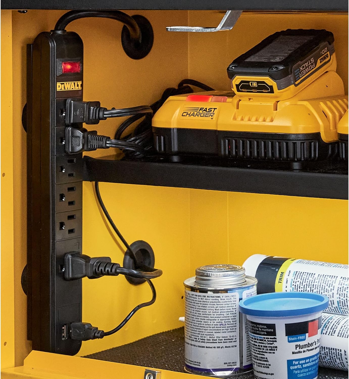 DEWALT DWST82693, Magnetic Power Strip with 6 Power Outlets
