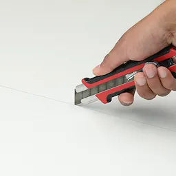 Milwaukee 48-22-1962, 25mm Snap Off Knife with Metal Lock and Precision Cut Blade