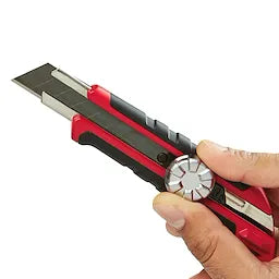 Milwaukee 48-22-1961, 18mm Snap Off Knife with Metal Lock and Precision Cut Blade