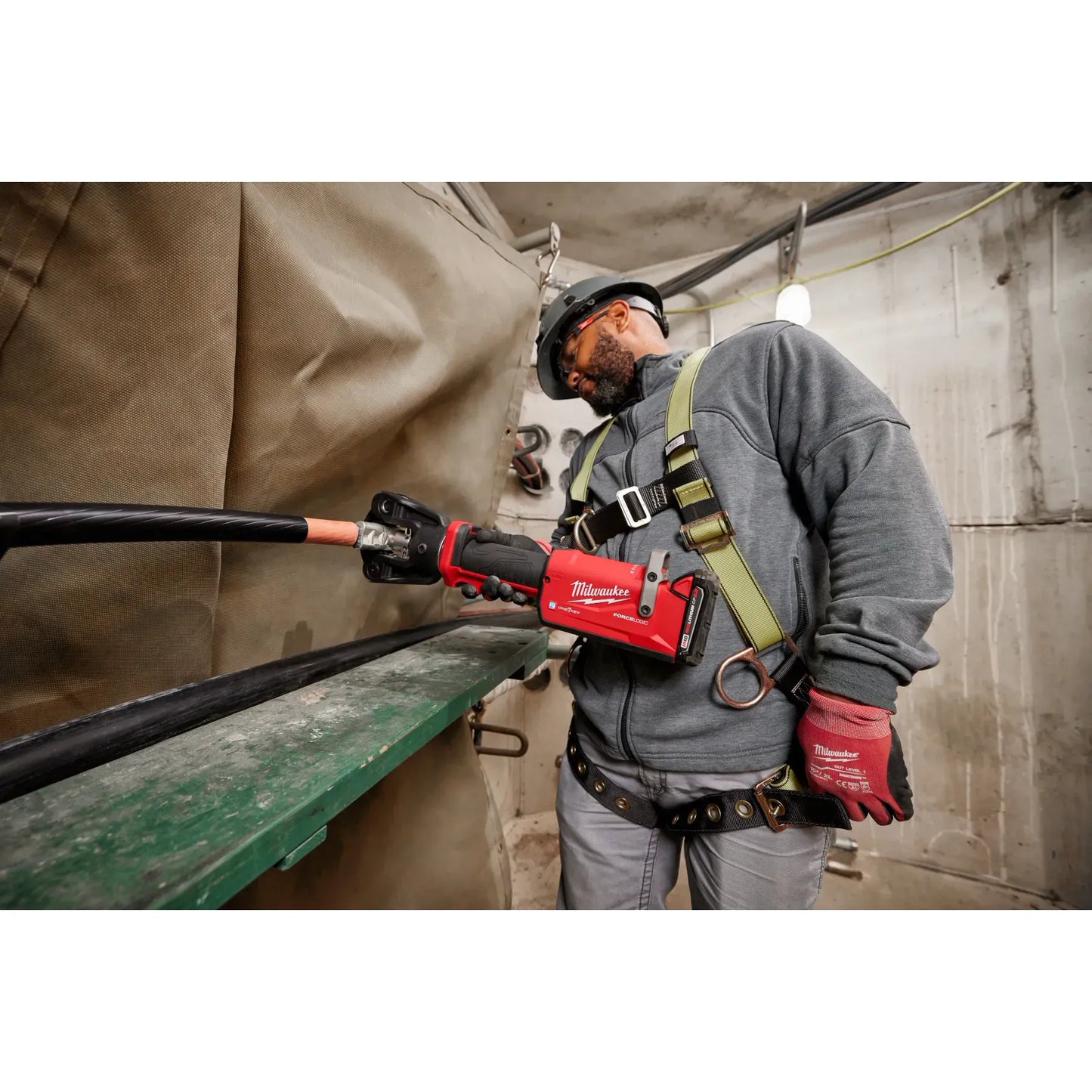 Milwaukee 2876-22, M18 FORCE LOGIC 11T Dieless Latched Linear Utility Crimper Kit