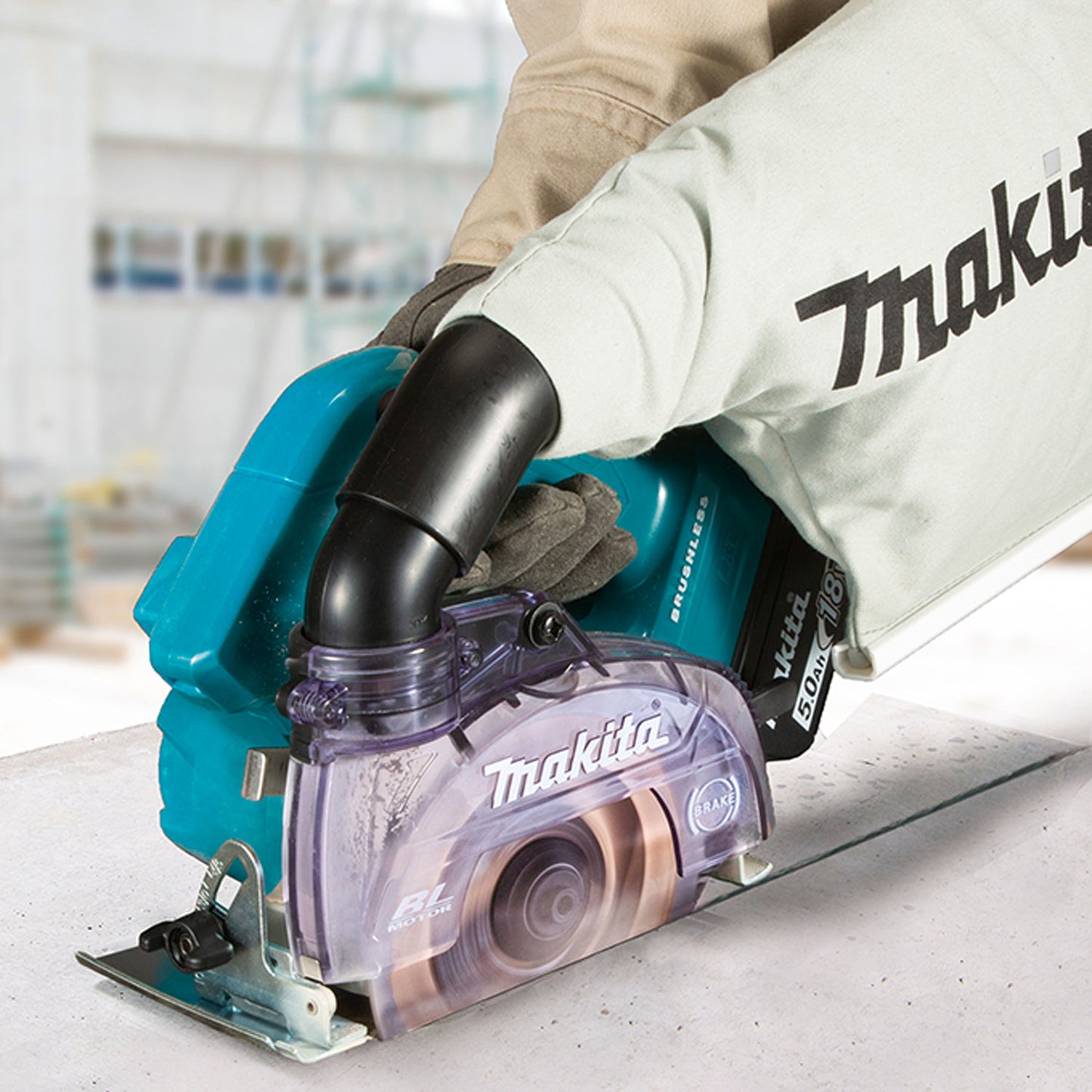 Makita DCC500TEX1, 18V LXT Brushless Cordless 5" Masonry Saw  w/ADT & AWS (5.0Ah x2 Kit)