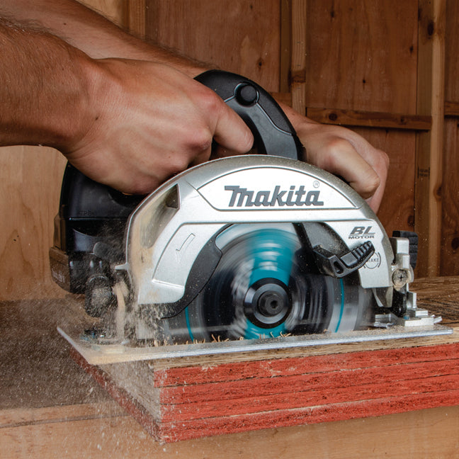 Makita DHS660ZB, 18V LXT Sub-Compact Brushless 6-1/2" Circular Saw, Black (Tool Only)
