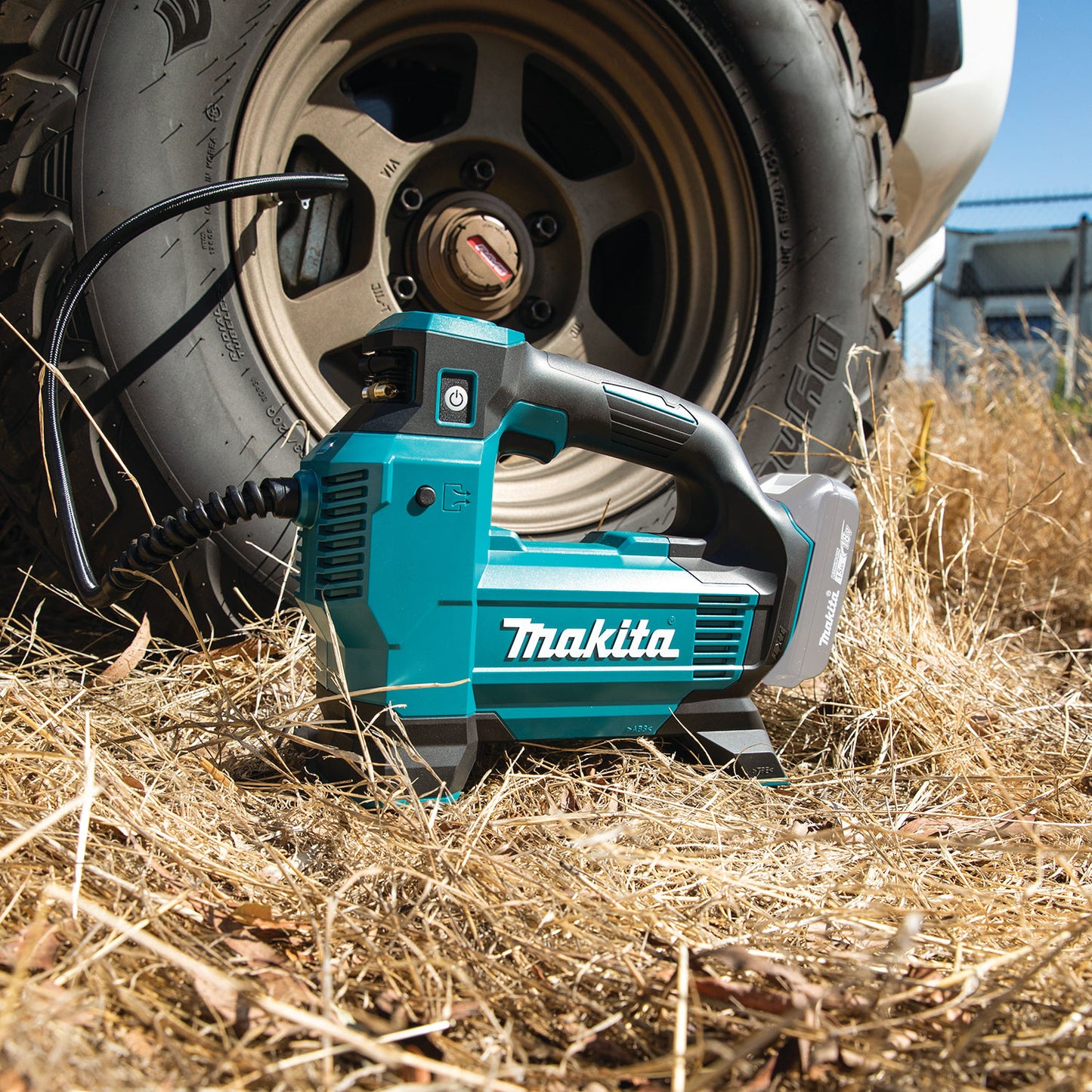 Makita DMP181Z, 18V LXT Tire Inflator (Tool Only)