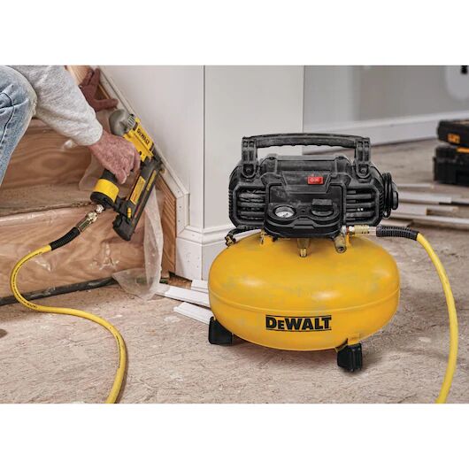 DEWALT DWFP1KIT, NAILER AND COMPRESSOR COMBO KIT