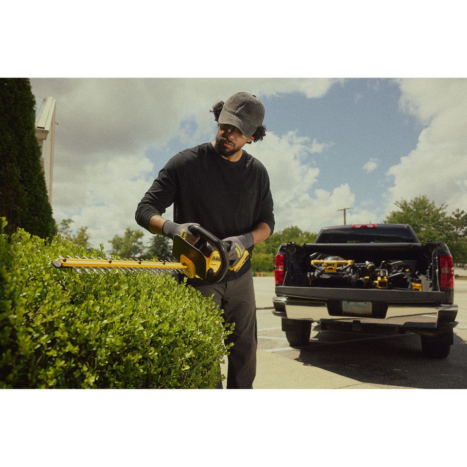 DEWALT DCHT821B, 20V Hedge Trimmer Hedge Sweep (Tool Only)