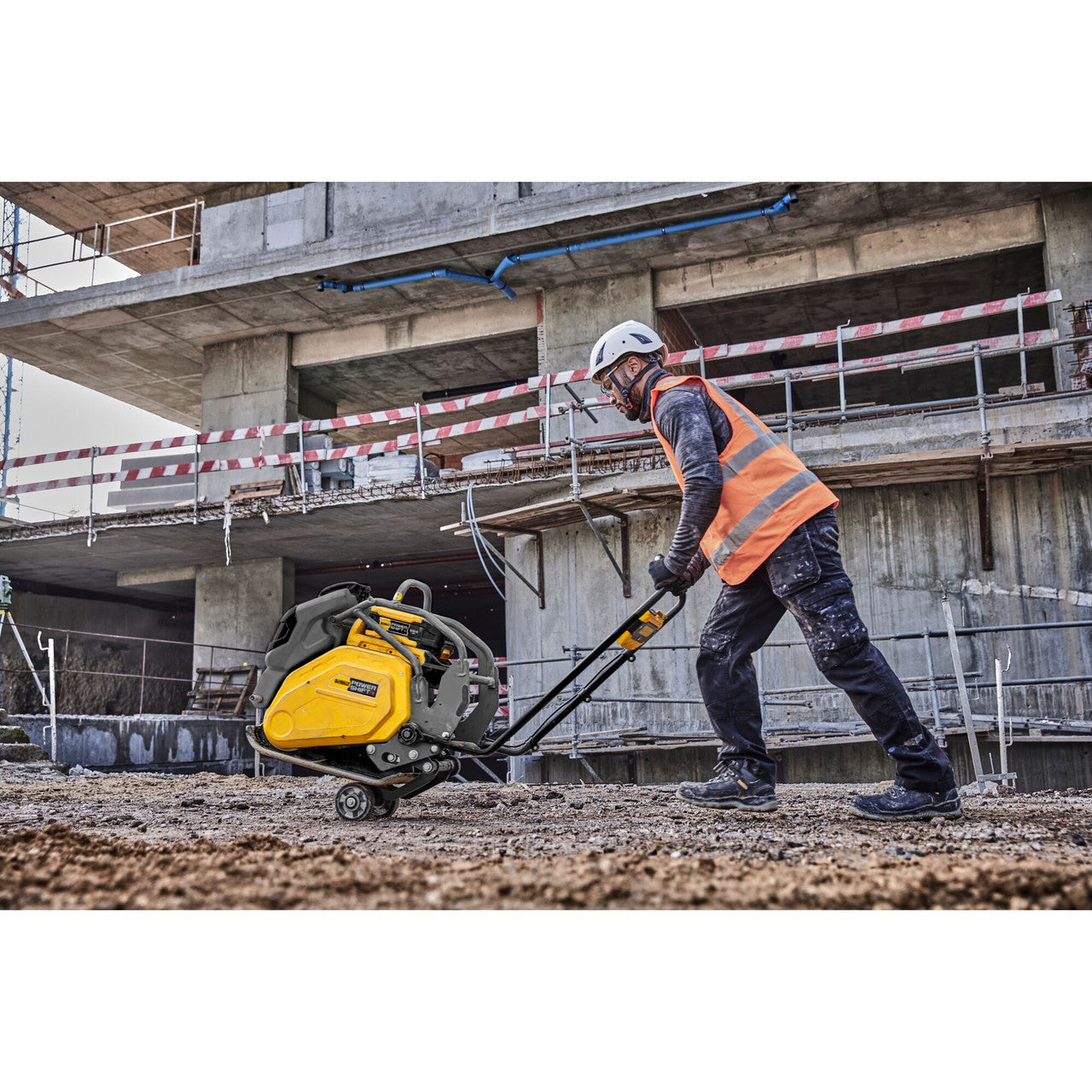 DEWALT DCPS7154AG2, 60V Brushless Plate Compactor Kit