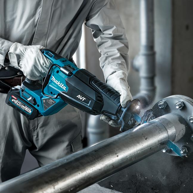 Makita JR002GM102, 40V MAX XGT Li-Ion Brushless Cordless Reciprocating Saw w/ AVT & XPT (4.0 Ah Kit)