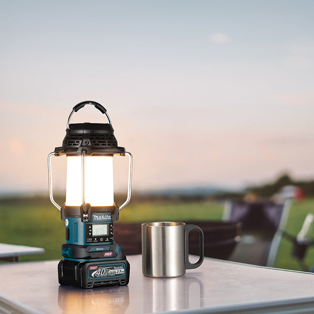 Makita MR010G, 40V MAX XGT Lantern / Radio (Tool Only)