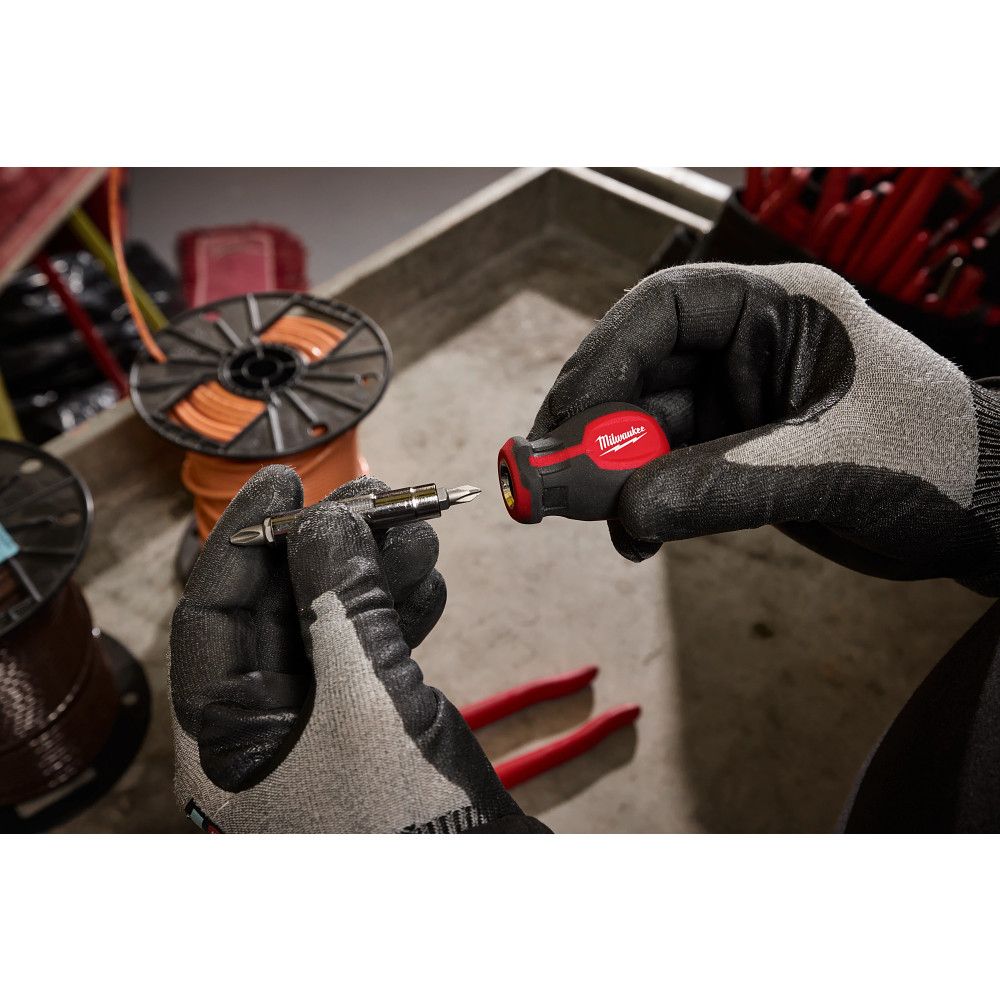 Milwaukee 48-22-2762, 6IN1 STUBBY MULTI-BIT SCREWDRIVER