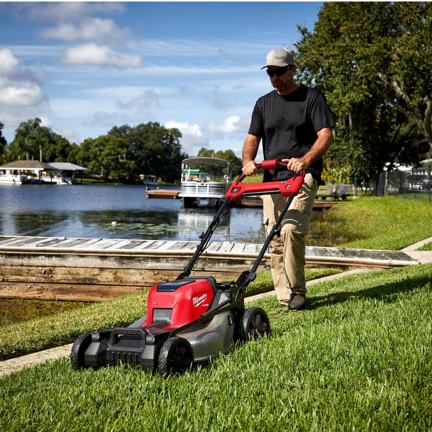 Milwaukee 2823-22HD, M18 FUEL™ 21" Self-Propelled Dual Battery Mower Kit