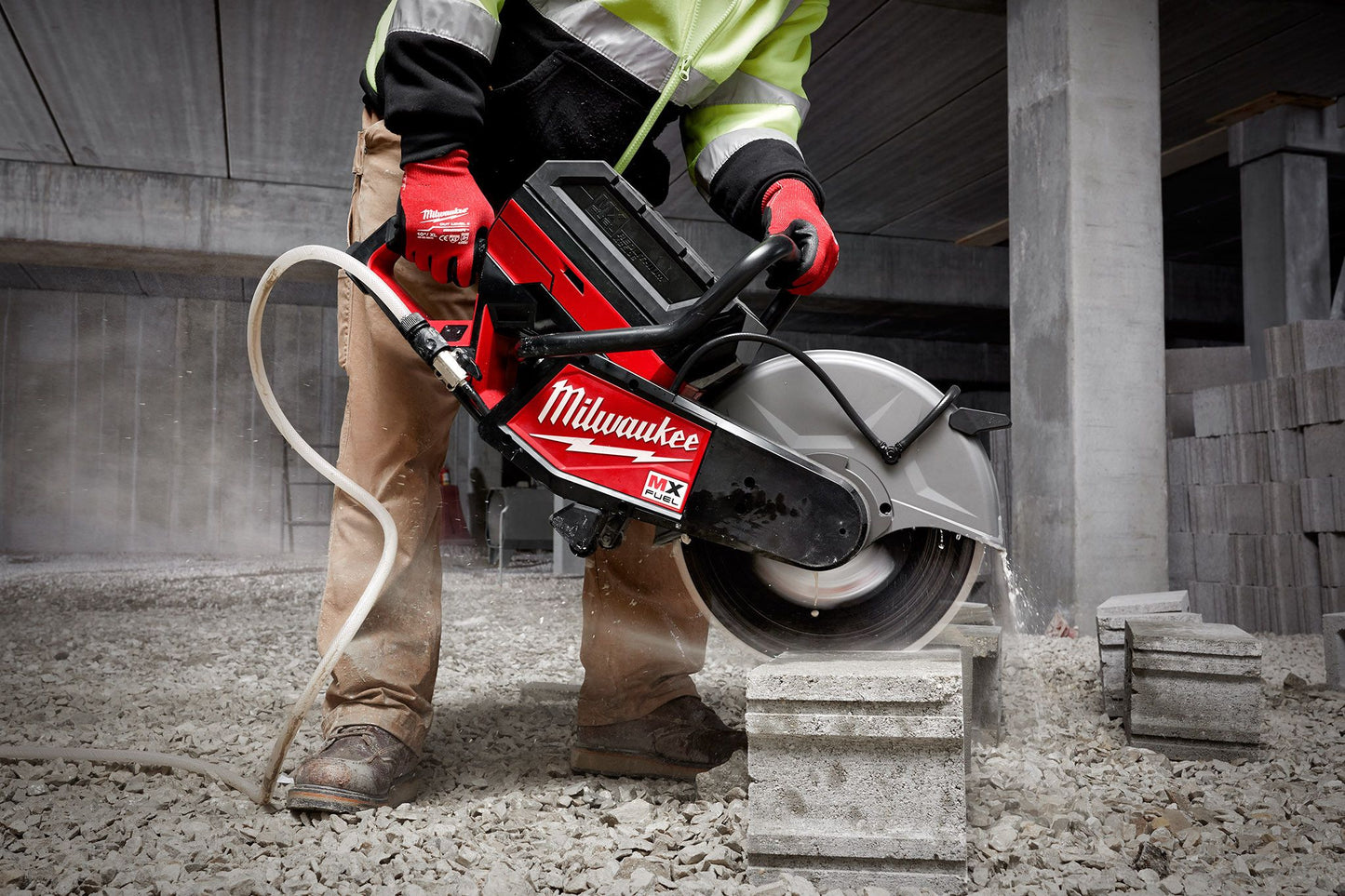 Milwaukee MXF314-1XC, MX FUEL 14" Cut-Off Saw Kit