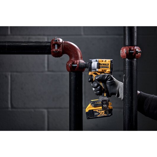 DEWALT DCF921B, 20V Max 1/2” Hog Ring Atomic Compact Impact Wrench