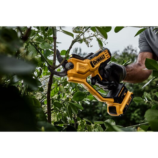 DEWALT DCPR320B, 20 V MAX Cordless Pruner (Tool Only)