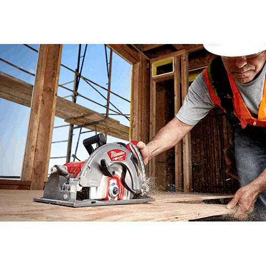 Milwaukee 2830-21HD, M18 FUEL Brushless Rear Handle 7-1/4" Circular Saw Kit (12.0 Ah)