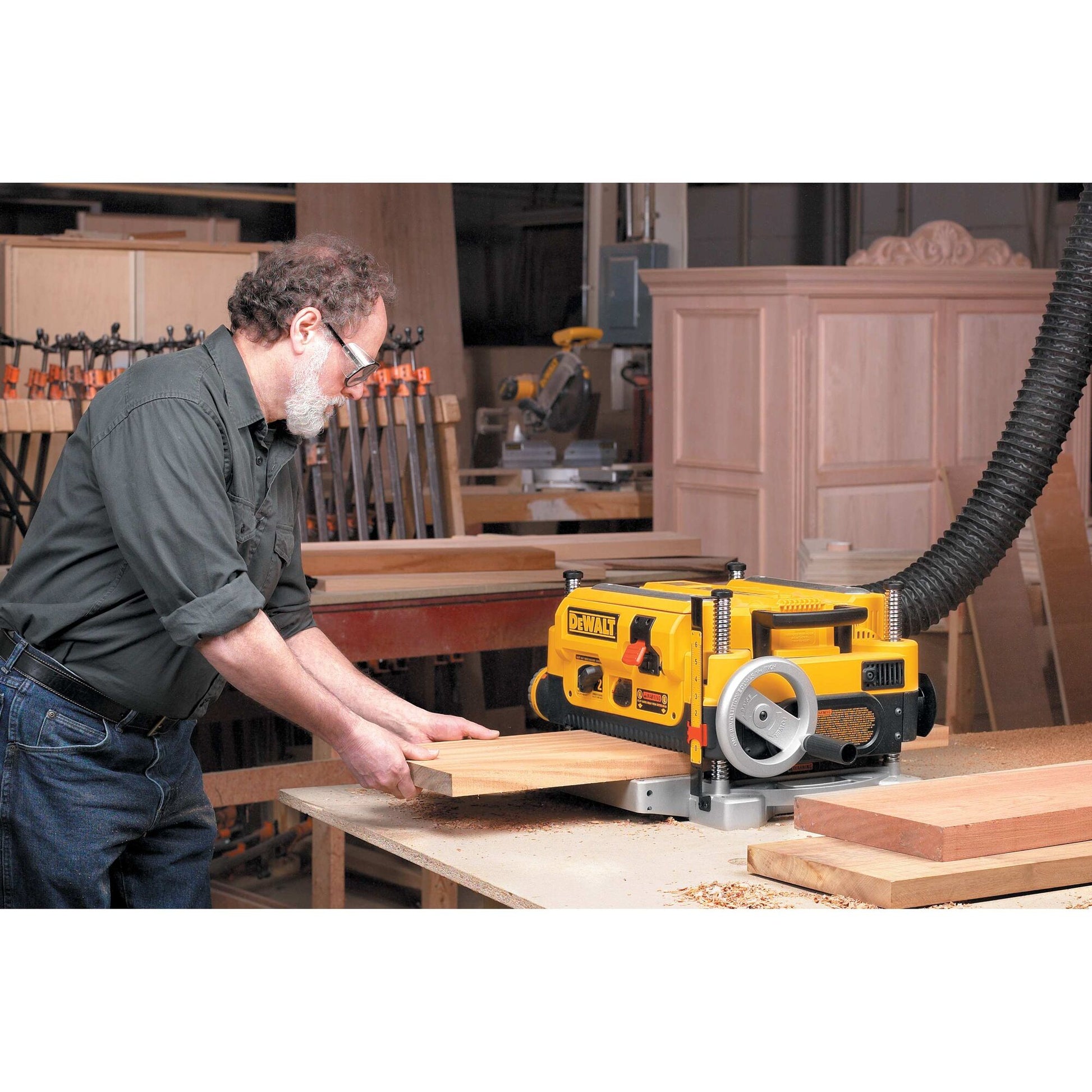 DEWALT DW735, 13'' Three Knife, Two Speed Thickness Planer