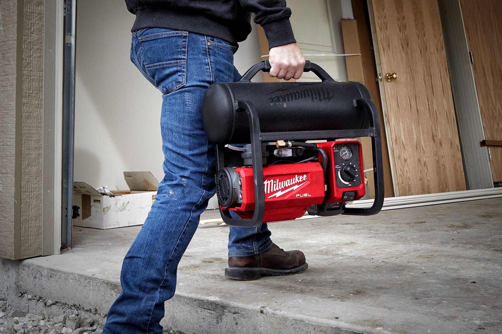 Milwaukee 2840-20, M18 FUEL 2 Gallon Compact Quiet Cordless Compressor