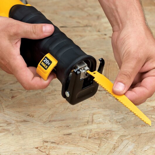 DEWALT DCS380P1, 20V MAX Reciprocating Saw Kit (5.0Ah)