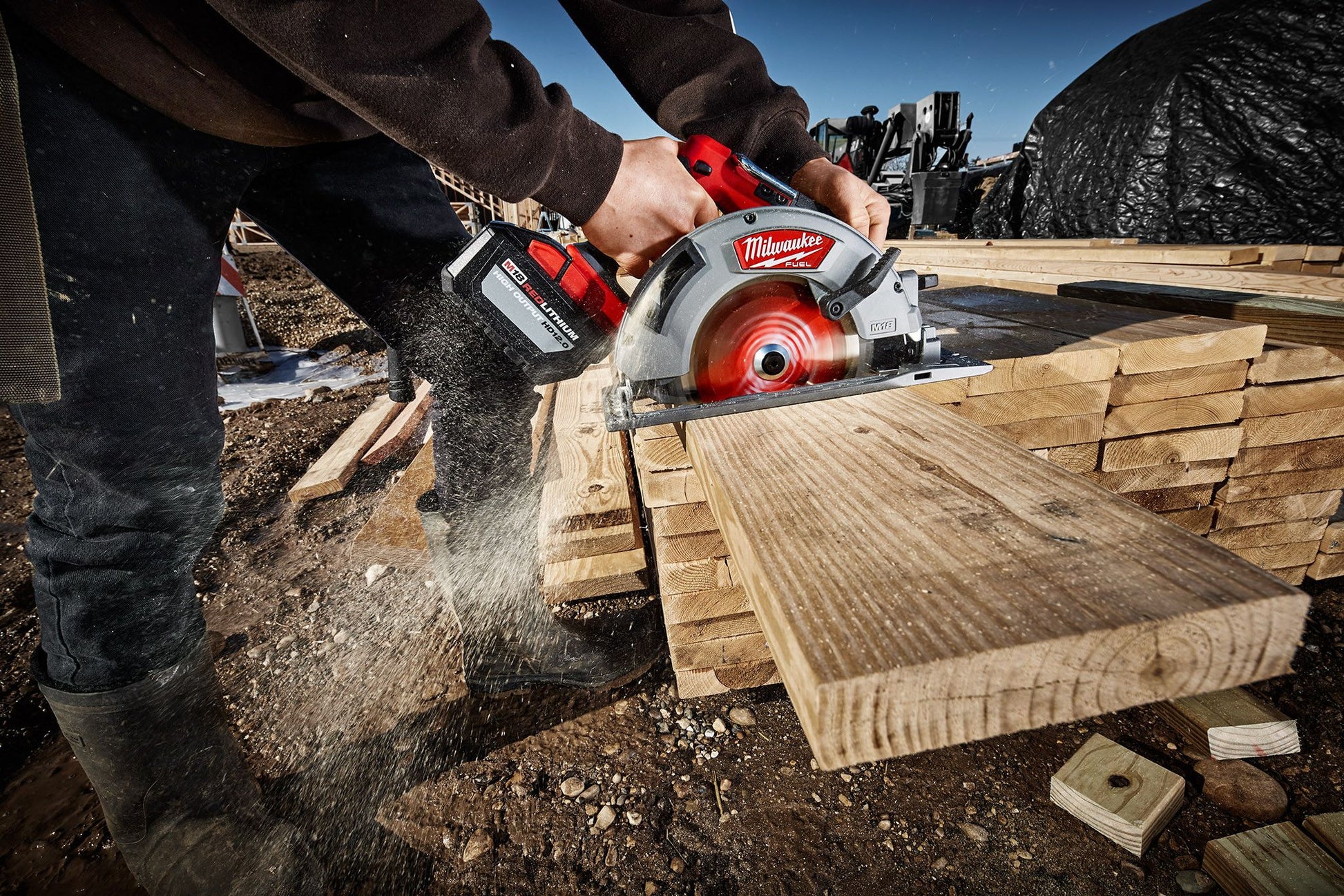 Milwaukee 2732-21HD, 7-1/4" M18 FUEL Circular Saw Gen2 Kit (12 Ah)