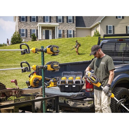 DEWALT DCB116, 40V MAX 6-Pack Charging Station