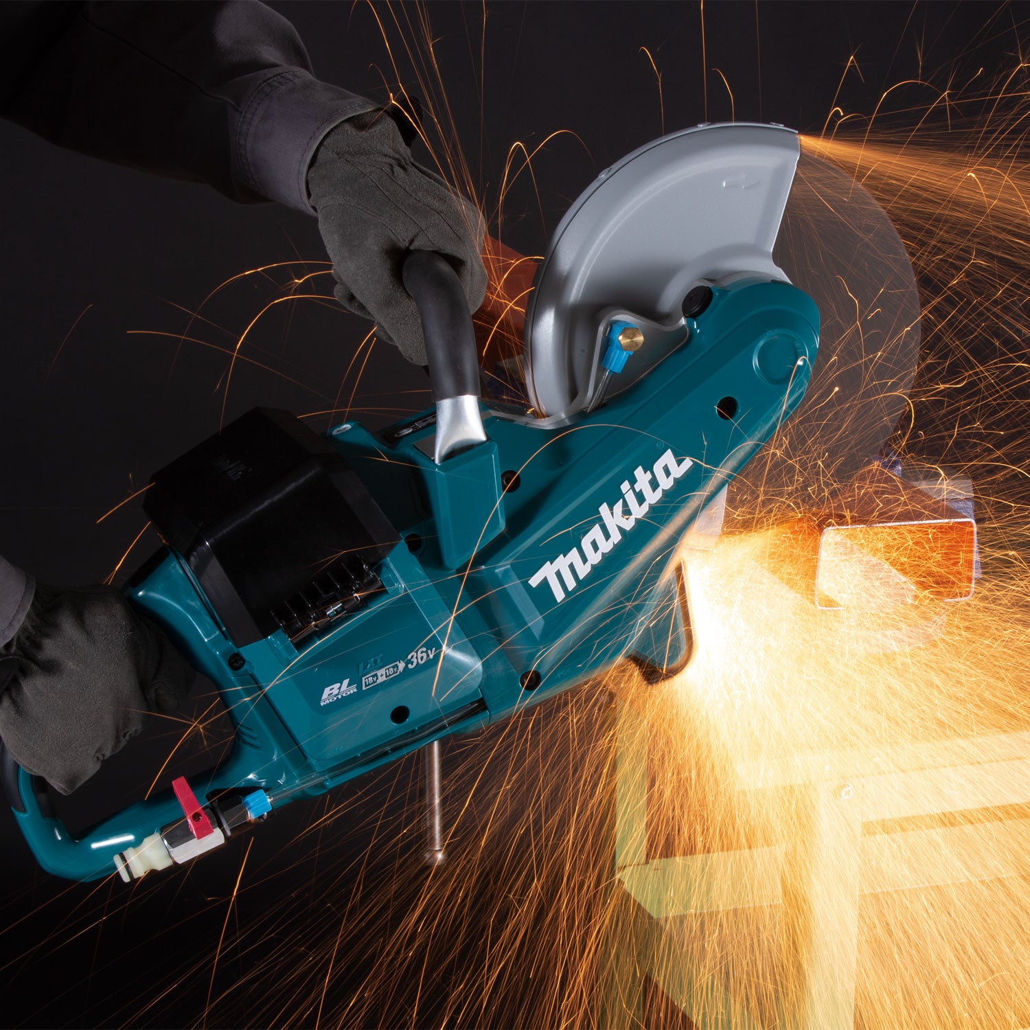 Makita DCE090ZX1, 18Vx2 LXT 9" Power Cutter (Tool Only)