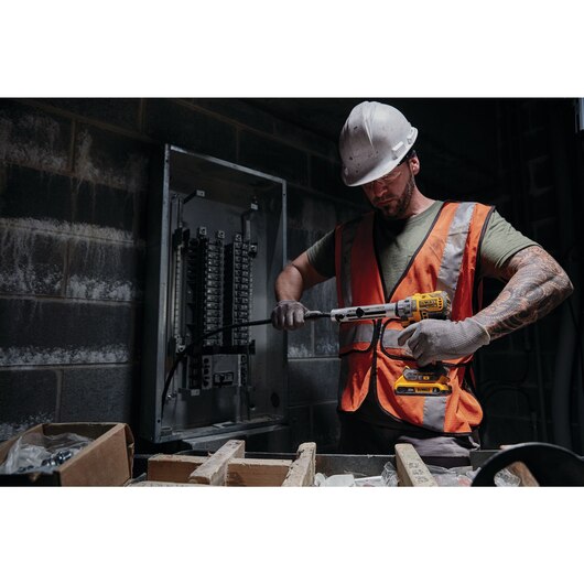 DEWALT DCE151B, 20V MAX XR Cable Stripper (Tool Only)