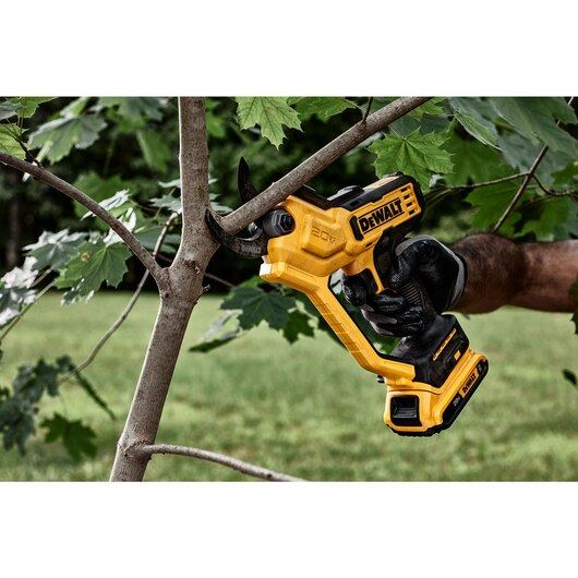 DEWALT DCPR320B, 20 V MAX Cordless Pruner (Tool Only)