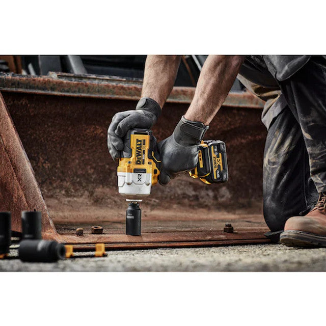 DEWALT DCF961B, 20V MAX XR Brushless Cordless 1/2-in. High Torque Impact Wrench with Hog Ring Anvil (Tool Only)