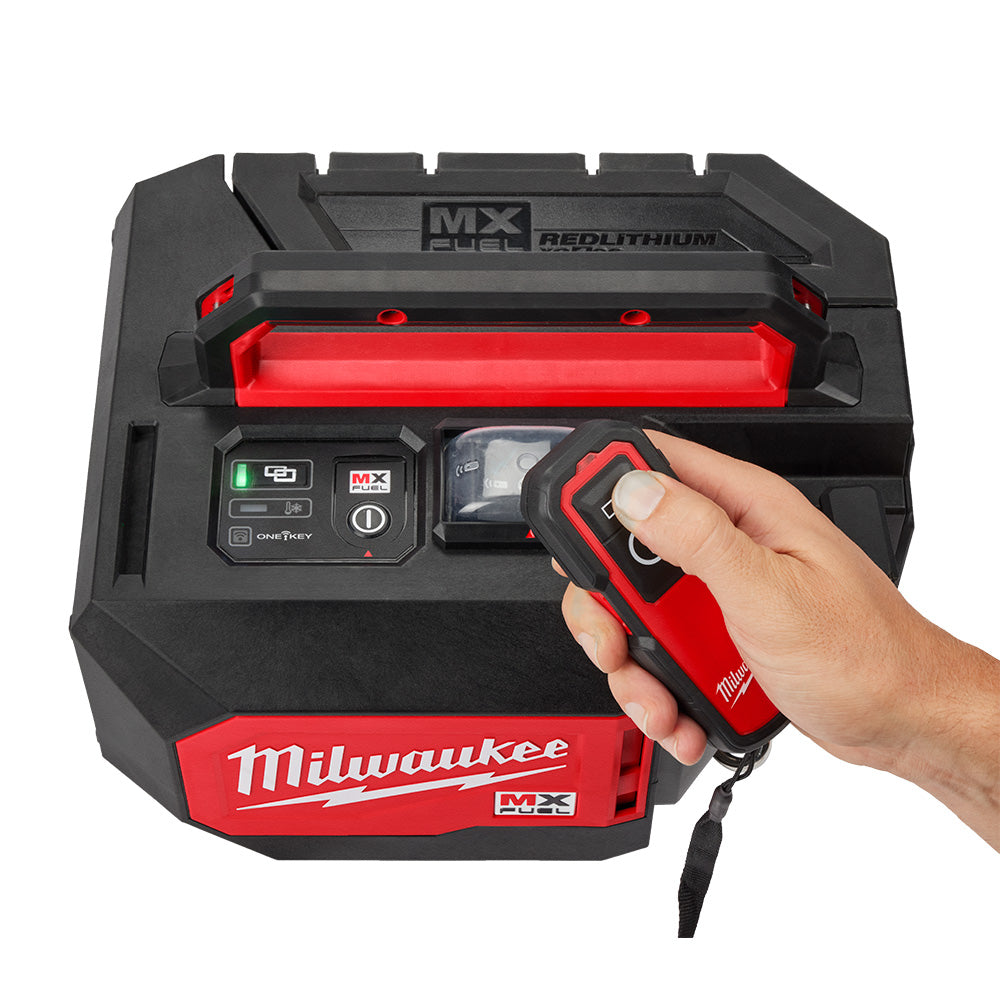 Milwaukee MXF370-2XC, MX FUEL Concrete Vibrator