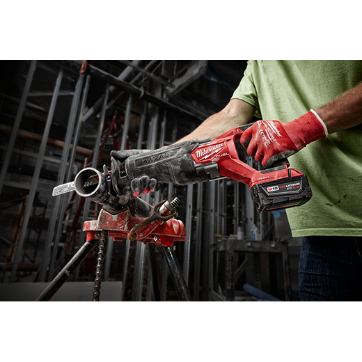 Milwaukee 2822-22, M18 FUEL SAWZALL Recip Saw W/ One-Key- 2 battery XC5.0 Kit