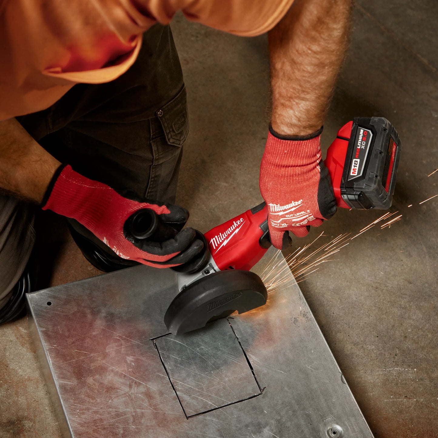 Milwaukee 2686-20, M18™ Brushless 4-1/2" / 5" Cut-Off Grinder, Paddle Switch