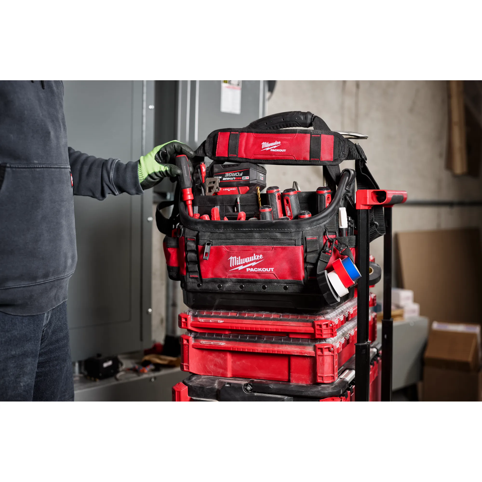 Milwaukee 48-22-8317, PACKOUT™ 15" Structured Tote