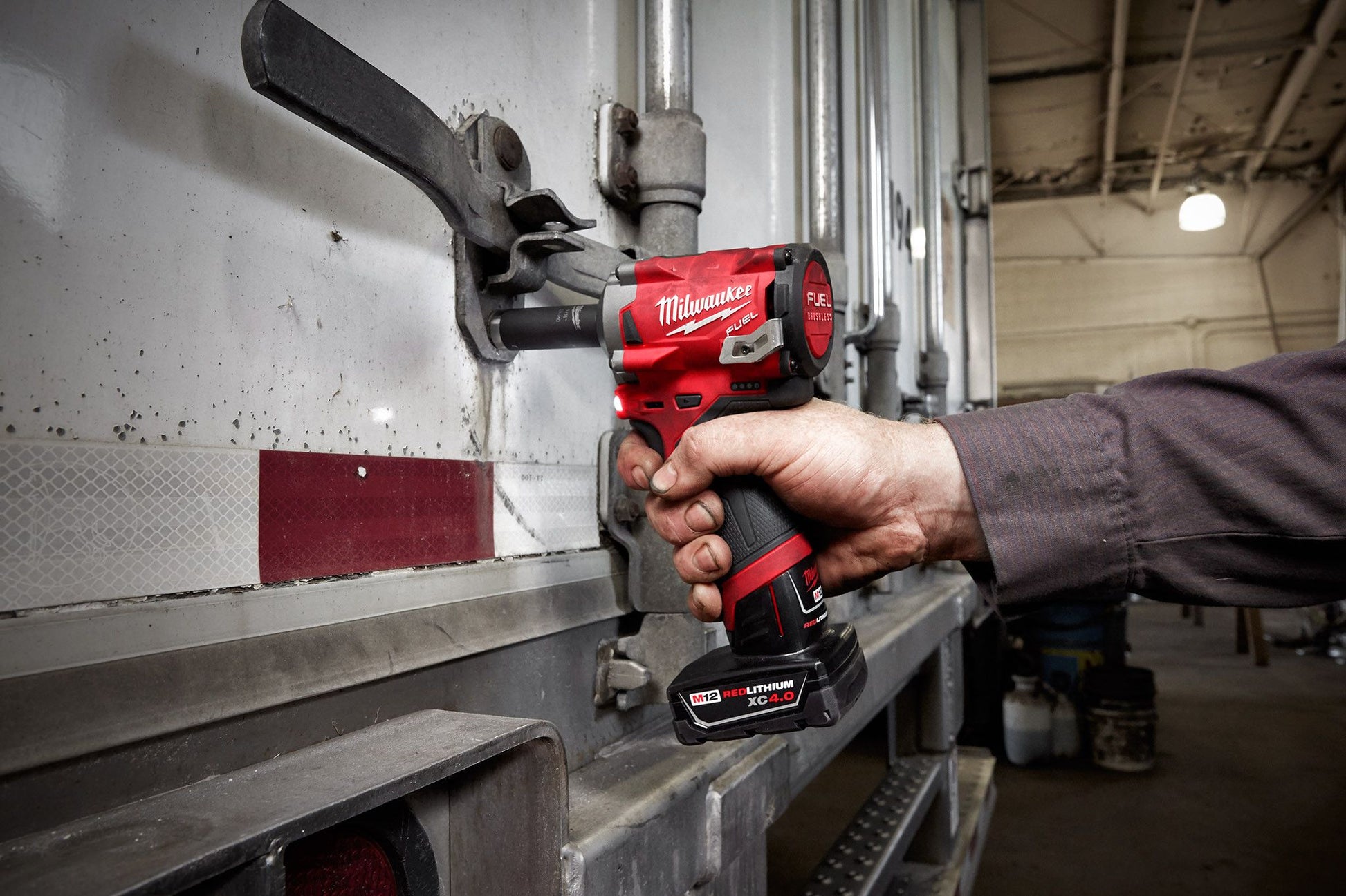 Milwaukee 2555-22, M12 FUEL 1/2" Stubby Impact Wrench Kit