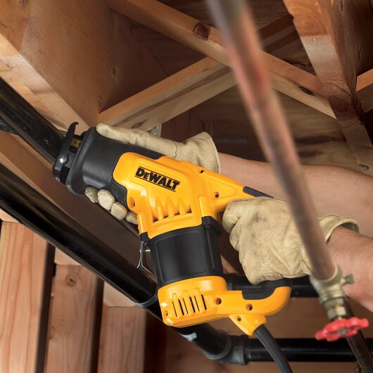 DEWALT DWE357, 12.0 Amp Compact Reciprocating Saw