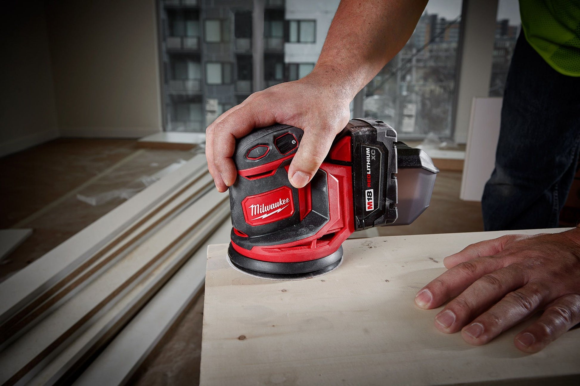 Milwaukee 2648-20, M18 Random Orbit Sander (Tool Only)