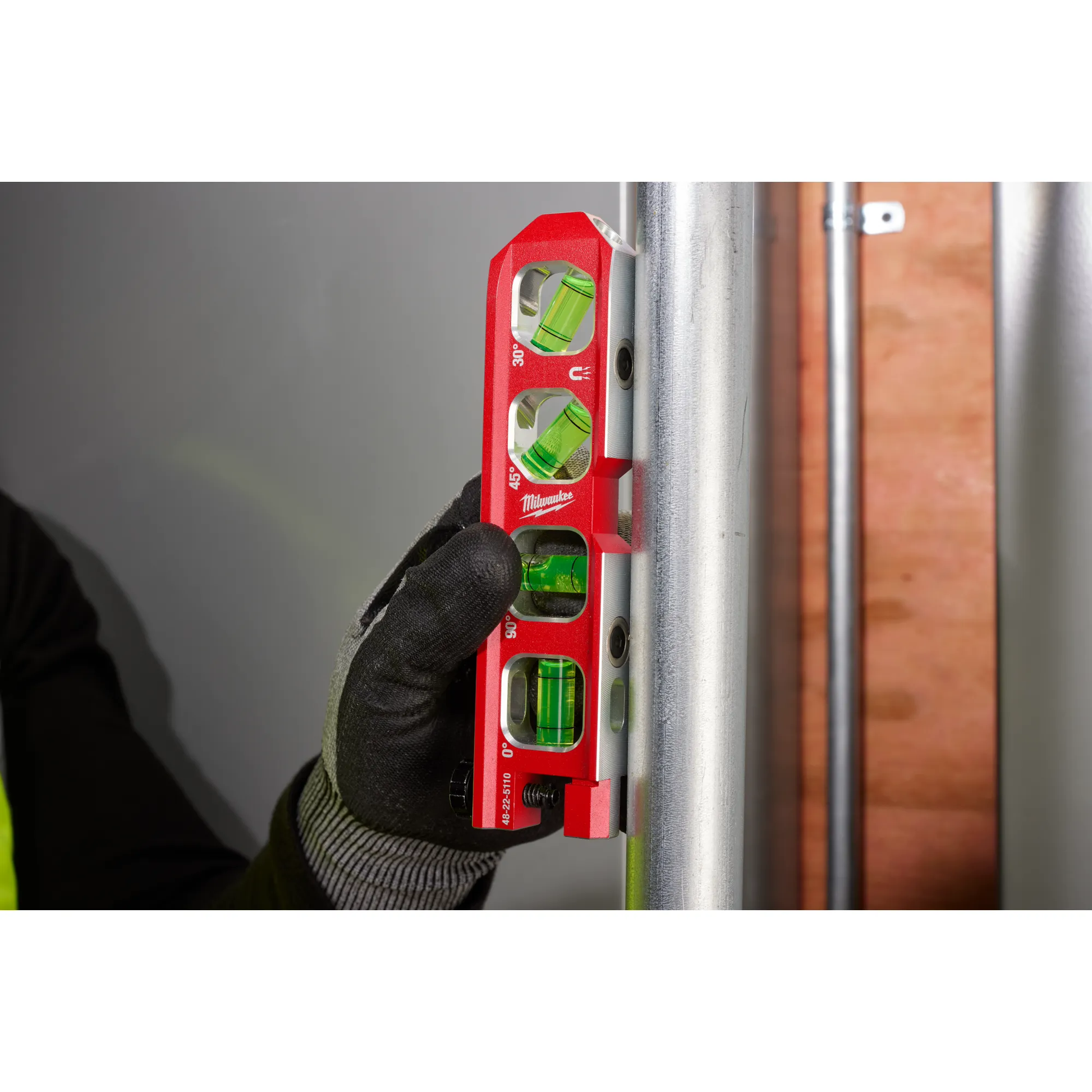 Milwaukee  48-22-5110, 6.5” Pipe Lock Billet Torpedo Level